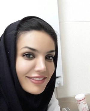 خاطره حکمت نیا